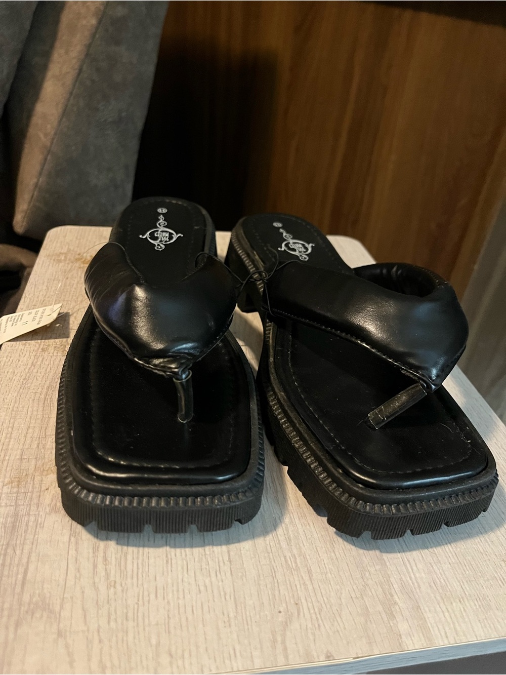 Unisex Black Padded Toe-Post Sandals with Lug Sole